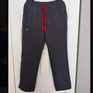Figs Kade Cargo Scrub Pants - Size M